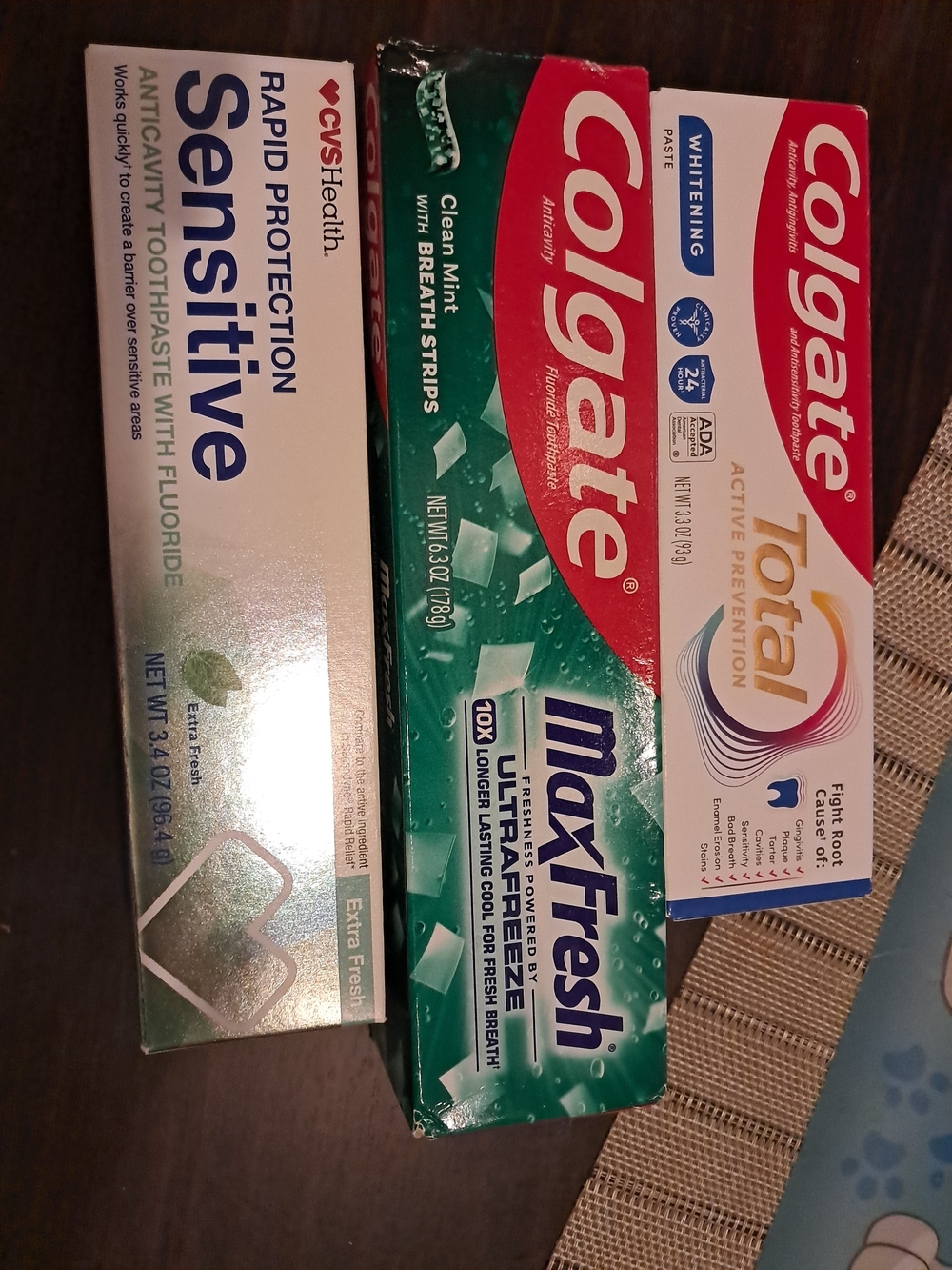 Colgate Total & Colgate Clean Mint Toothpaste Duo - Red, Green, White